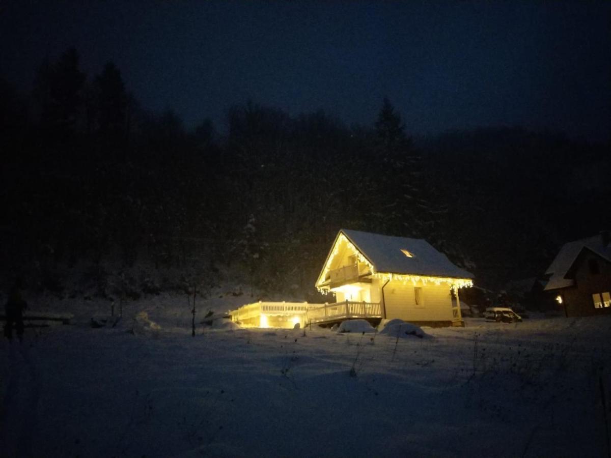 Bialy Domek Tylmanowa Exterior photo